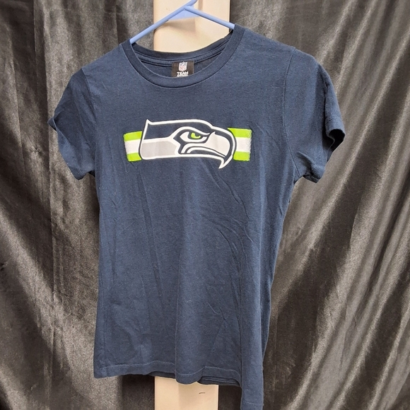 NFL Team Apparel Women's Shirt - Picture 5 of 7